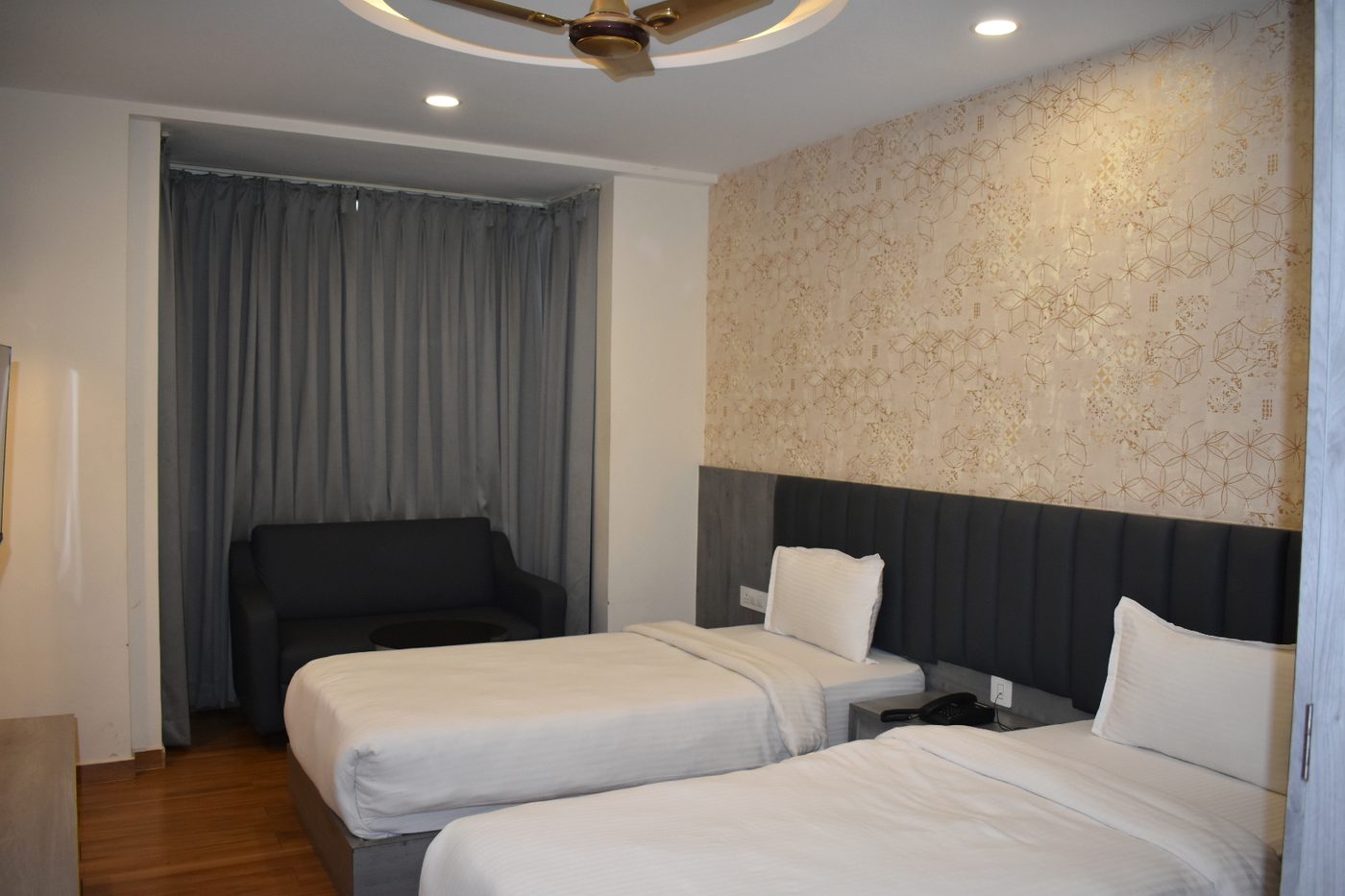 Twin room with two single beds